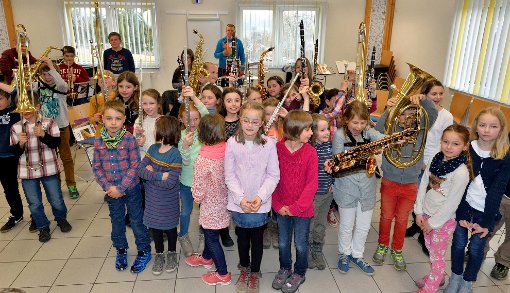 Im Proberaum der Musikkapelle Altheim zeigte der Nachwuchs  seine   musikalischen Vielfalt. Foto: Morlok Foto: Schwarzwälder-Bote