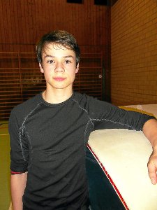 Der junge Nicolas Grabsch (15) holte sich mit seiner sauberen Übung am Boden hervorragende 10,0 Punkte. Foto: Weis Foto: Schwarzwälder-Bote