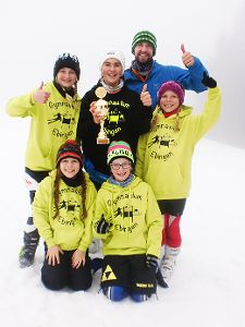 Heute im Bundesfinale: die Skifahrerinnen des Gymnasiums Ebingen. Foto: Pfeffer Foto: Schwarzwälder-Bote