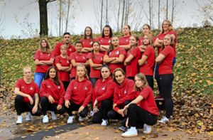 Das neue Esslinger Bundesliga-Team der Wasserballerinnen Foto: /Jo Wellensiek /Baumann