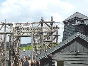 Der Eingang zum Gelände des Konzentrationslagers Natzweiler-Struthof. Foto: Hentsch Foto: Schwarzwälder-Bote