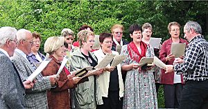 Ein Chor mit langer Tradition – der Frohnstetter Kirchenchor präsentiert sich  als lebendige Gemeinschaft und feiert sein 200-jähriges Bestehen. Foto: Neusch Foto: Schwarzwälder-Bote