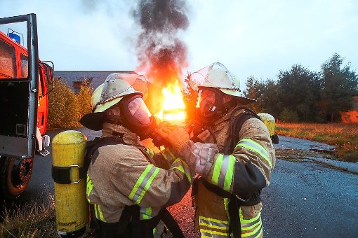 Erst im Januar sollen die Angehörigen der Feuerwehr Villingen-Schwenningen einen neuen Gesamtkommandanten erhalten.  Foto: Eich Foto: Schwarzwälder-Bote