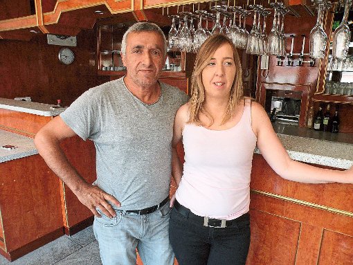 Hasan und Michaela Akkaya werden am Samstag Can’s Grill im ehemaligen Waldhorn eröffnen. Foto: Pfister Foto: Schwarzwälder-Bote
