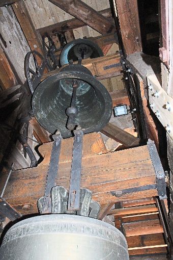 So sieht es im Inneren eines Kirchturms aus, hier der Blick in das Löffinger Geläut.   Foto: Bächle Foto: Schwarzwälder-Bote