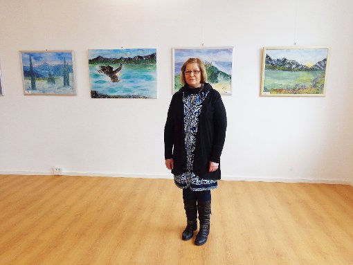 Elena Etzel, vielfach ausgezeichnet, eröffnet mit ihrer Ausstellung die Galerie Monika Hermle in Tailfingen. Fotos: Ringwald Foto: Schwarzwälder-Bote
