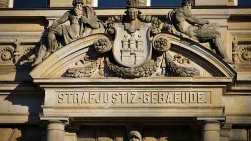 Das Urteil des Landgerichts Hamburg gegen einen 30-Jährigen wegen zahlreicher Sexualstraftaten ist rechtskräftig. Foto: Christian Charisius/dpa