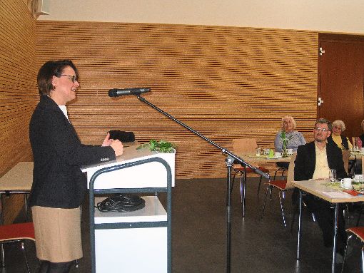 Annette Widmann-Mauz während des Vortrags in Balingen.  Foto: Hummel Foto: Schwarzwälder-Bote