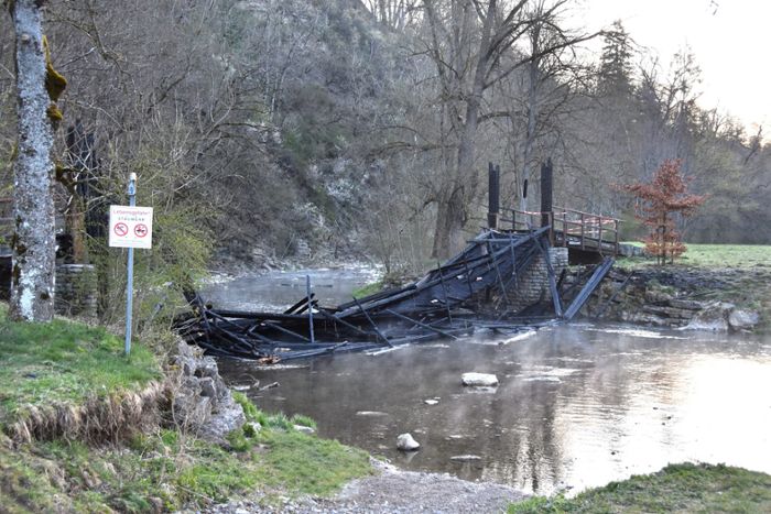 Nach Feuer in Rottweil  : Für Schindelbrücke-Eigentümer deutet alles auf Brandstiftung hin