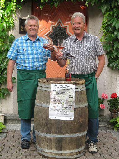 Reinhard Becherer (von links) und Werner Dold laden als Verantwortliche der Agentur feierabend am 1. und 2. September zum Weinfest ein.  Foto: Veranstalter Foto: Schwarzwälder-Bote
