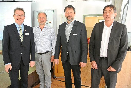Beim Auftakt des Symposiums in Buhlbach:  Bürgermeister Michael Ruf, Bertram Jenisch, Peter Steppuhn und Claus Wolf (von links)  Foto: Braun Foto: Schwarzwälder-Bote