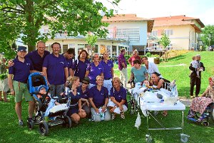 Viele Helfer engagierten sich beim Sommerfest der Kinderklinik Schömberg. Foto: Noergaard Foto: Schwarzwälder-Bote