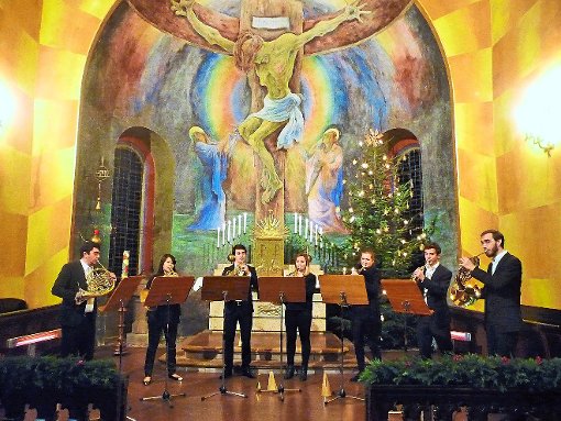 Das Trossinger VollHorn-Ensemble beeindruckte stark beim Konzert in der alten St. Laurentius-Kirche.  Foto: Werner Foto: Schwarzwälder-Bote