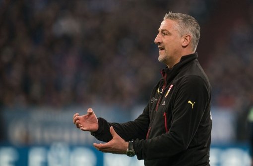 VfB-Trainer Jürgen Kramny Foto: dpa