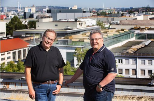 Mit Blick auf das große Ganze: der Untertürkheimer Betriebsratsvorsitzende Michael Häberle (links) und Werksleiter Frank Deiß. Foto: Rudel/Ines Rudel