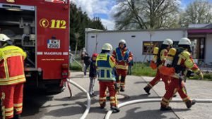 Feuerwehr in Hausen: Aus Kindergarten dringt dichter Rauch