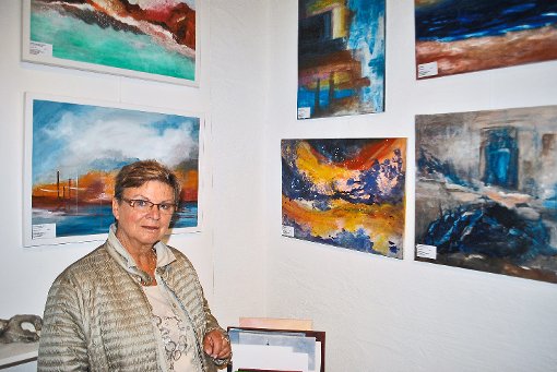 Die Werke von Heidemarie Denner sind noch bis zum 30. August im Backhäusle Bad Niedernau zu sehen. Foto: Baum Foto: Schwarzwälder-Bote