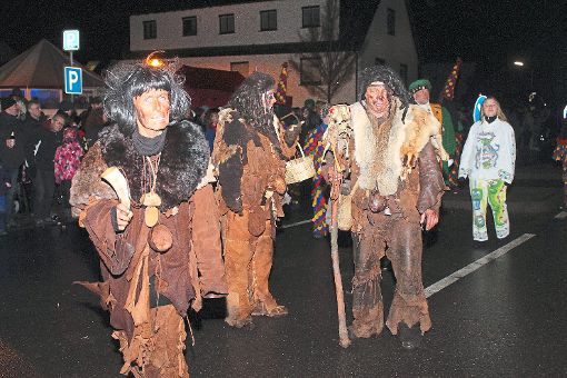 Wilde Gestalten zogen durch die Straßen von Jettingen. Foto: Schwarzwälder-Bote
