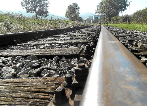Mehrmals haben Unbekannte zwischen Balingen und Hechingen Steine auf die Bahngleise gelegt. (Symbolfoto) Foto: Stiller