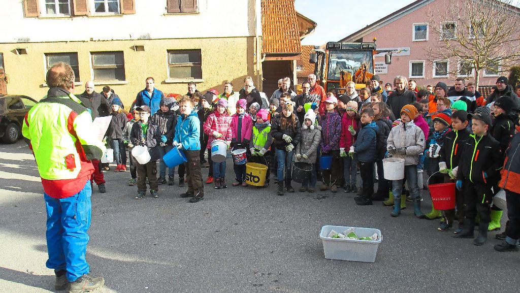 Egenhausen: Fast 100 Helfer räumen Müll weg