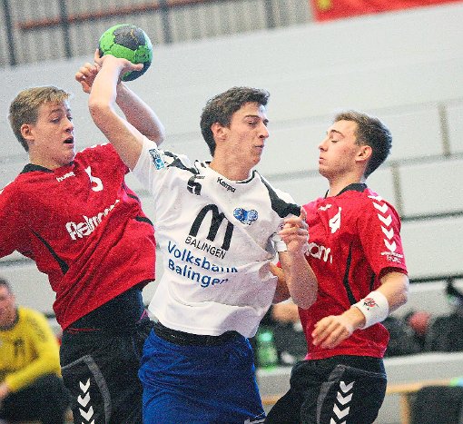 Im Heimspiel hatten Lukas Saueressig und die JSG  gegen den VfL Günzburg lange zu kämpfen. Foto: Kara Foto: Schwarzwälder-Bote