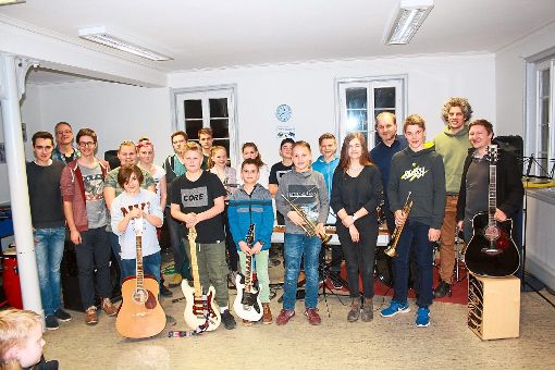 Zum ersten Mal fand das Vorspiel der Musikschule Altensteig in den neuen Räumen des Jugendhauses statt.  Foto: Köncke Foto: Schwarzwälder-Bote