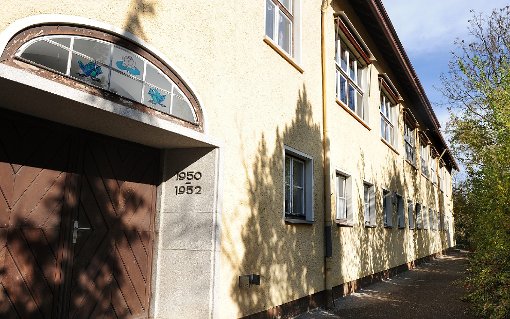 Eine der Herbergen für Flüchtlinge im Kreis Freudenstadt ist die alte Schule in Obertalheim. Herbergssuche 2014  – Flüchtlinge bei uns – eine Herausforderung für die Kirche ist der Titel eines Informationsabends am 3. Dezember. Foto: Hopp Foto: Schwarzwälder-Bote
