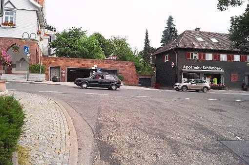 Zur Erschließung der Neuen Mitte soll an dieser Stelle in Schömberg ein Kreisel gebaut werden. Foto: Krokauer Foto: Schwarzwälder-Bote