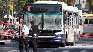 Bombenanschlag trifft Bus in Tel Aviv