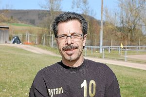 Fußball- und Musikfan Bayram Erol gibt heute den  Tipp der Woche ab.  Foto: Herrmann Foto: Schwarzwälder-Bote