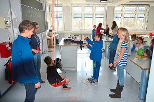 Die Alpirsbacher Realschule präsentierte sich den Besuchern bei einem Aktionstag.   Foto: Realschule Foto: Schwarzwälder-Bote