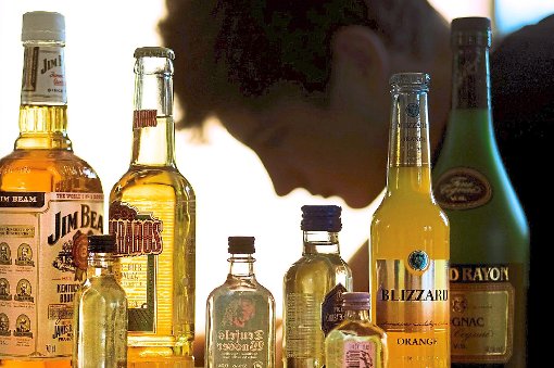 Zwar ist der Alkoholmissbrauch unter jungen Menschen rückläufig, Entwarnung gibt die AOK aber nicht. Foto: Symbolfoto: Büttner