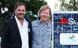 Harry Bodmer (links) und Dieter Thoma, Mitbegründer von Spielend helfen. Foto: Golfclub Foto: Schwarzwälder-Bote