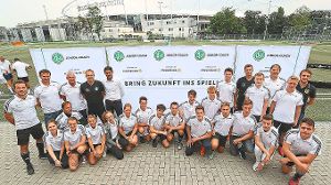 Die DFB-Junior-Coaches des Gymnasiums am Romäusring waren zum Fußball-Länderspiel in die Mercedes-Benz-Arena nach Stuttgart gefahren.  Foto: GaR Foto: Schwarzwälder-Bote