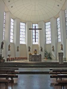 Ungewöhnlich ist in der Seedorfer Pfarrkirche die Aussrichtung der Apsis nach Westen. Fotos: Merz Foto: Schwarzwälder-Bote