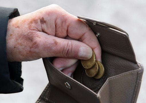 Das sinkende Rentenniveau verursacht steigende Altersarmut. Foto: Pilick Foto: Schwarzwälder-Bote