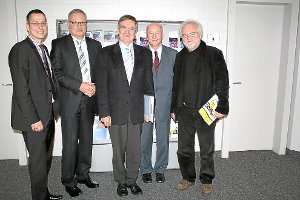 Mischa Grohe (von links), Michael Rieger, Lothar Fritzsche, Rudolf Vyzina und Gerhard Schnaitmann bei der Nahverkehrskonferenz. Foto:  Schück
