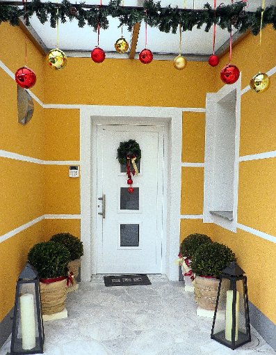 Im Imnauer Dekorationswettbewerb  sind  weihnachtlich geschmückte Haustüren gefragt.  Foto: Haid Foto: Schwarzwälder-Bote