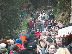 Mehr als 20 000 Gäste besuchten am Wochenende den bergmännischen Weihnachtsmarkt in Neubulach Foto: Stocker Foto: Schwarzwälder-Bote
