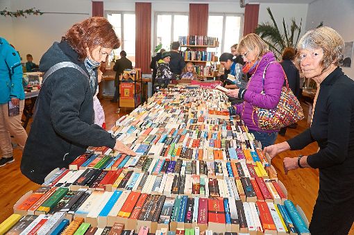 Über 2000 Bücher und zahlreiche weitere Medien gibt es beim Büchereiflohmarkt der Stadtbücherei in Löffingen. Foto: Schwarzwälder-Bote