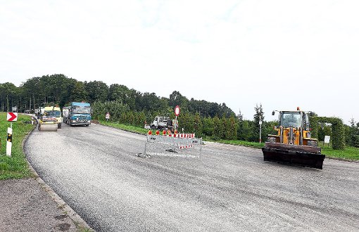 Im Endspurt: Am heutigen Freitag soll der Abschnitt von der Faas-Kreuzung Richtung Engelsbrand wieder befahrbar sein. Foto: Schwarzwälder-Bote