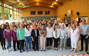 Beim großen Kiefer-Treffen mit fast 250 Teilnehmern in der Gündringer Halle wurde auch ein Kiefer-Chor gebildet.Foto: Priestersbach Foto: Schwarzwälder-Bote