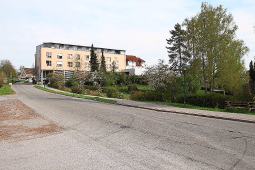 Mitte Mai sollen Straßen- und Tiefbauarbeiten in der Bahnhofstraße in Dornstetten beginnen.  Foto: Sannert Foto: Schwarzwälder-Bote