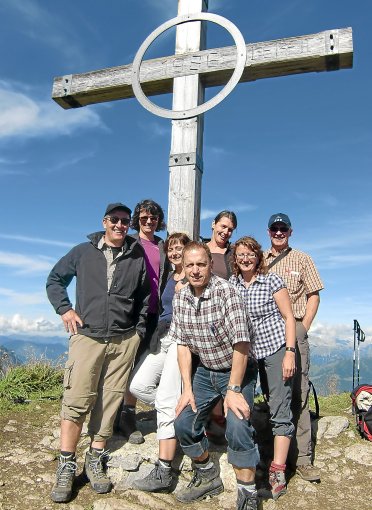 Eine herrliche Aussicht genossen die Mitglieder der AH-Mannschaft des SV Mundelfingen mit ihren Familien im Montafon. Foto: privat Foto: Schwarzwälder-Bote