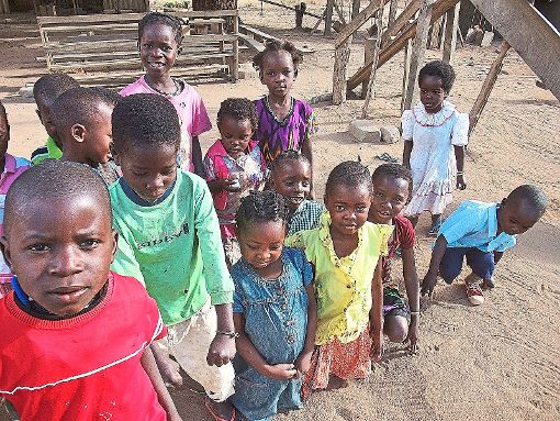 Mit 4700 Euro hilft die Kolpingsfamilie den Salzstetter Missionsprojekten in Indonesien, Kongo, Mosambik und Peru. Unser Bild zeigt Kinder im neuen Projekt Mosambik. Foto: Kolpingsfamilie Foto: Schwarzwälder-Bote