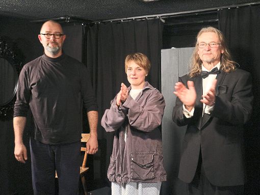 Olaf Jungmann (von links), Jessica Lippert und  Dietmar Schlau bei der Aufführung.   Foto: Zährl Foto: Schwarzwälder-Bote