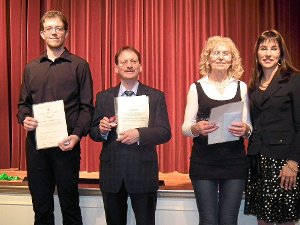 Folgende   Blutspender wurden geehrt (von links): Nicolas Vetter, Jörg Suppus und Marianne Schlecht. Foto: Schwarzwälder-Bote