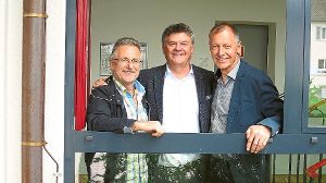 Schulleiter Eugen Straubinger (Mitte) verabschiedet Alex Becker (links) und Karl Reck in den Ruhestand.  Foto: Privat Foto: Schwarzwälder-Bote