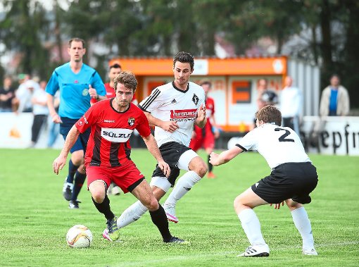 Stefan Vogler von der TSG Balingen erzielte zwei Tore für die Uni Tübingen.  Foto: Eibner Foto: Schwarzwälder-Bote
