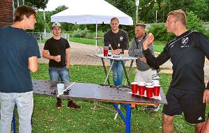 Für Freude sorgt auch das bei der Jugend so beliebte Spiel Bier-Pong Foto: ah Foto: Schwarzwälder-Bote